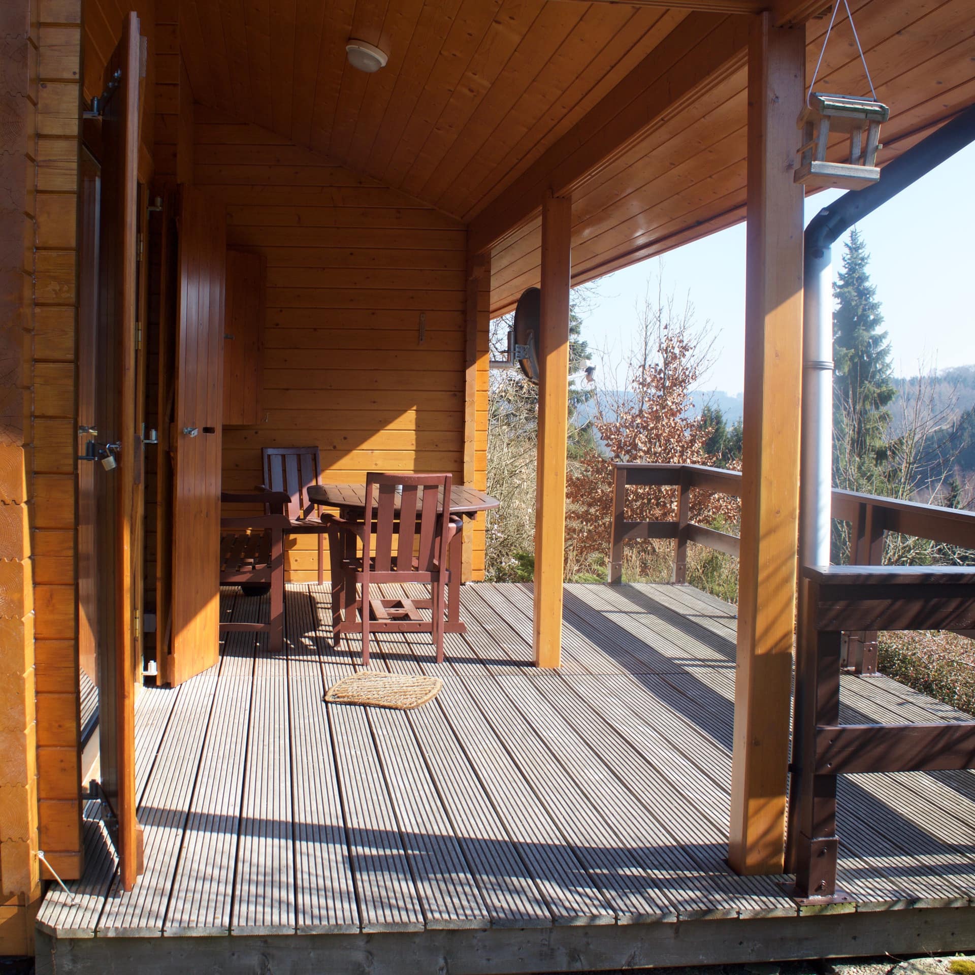 Ferienwohnung in Willingen in schönem Holzhaus mit großer Terrasse und Blick in die Natur