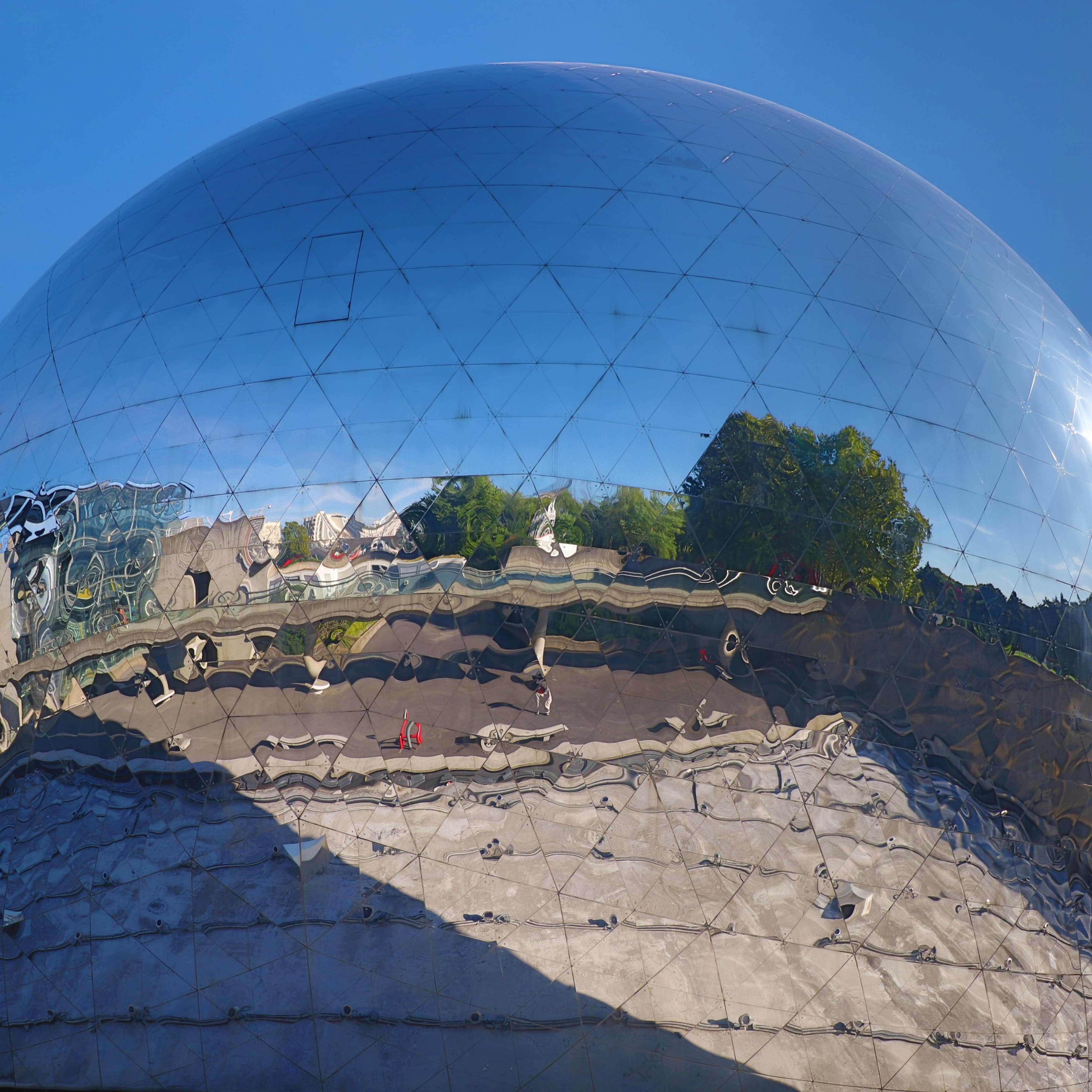 Die Géode in der Cité des sciences et de l’industrie