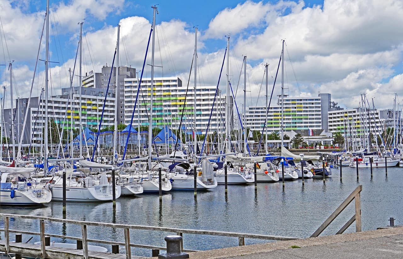 Segelschiffe im Blick – Ferienwohnungen in Damp