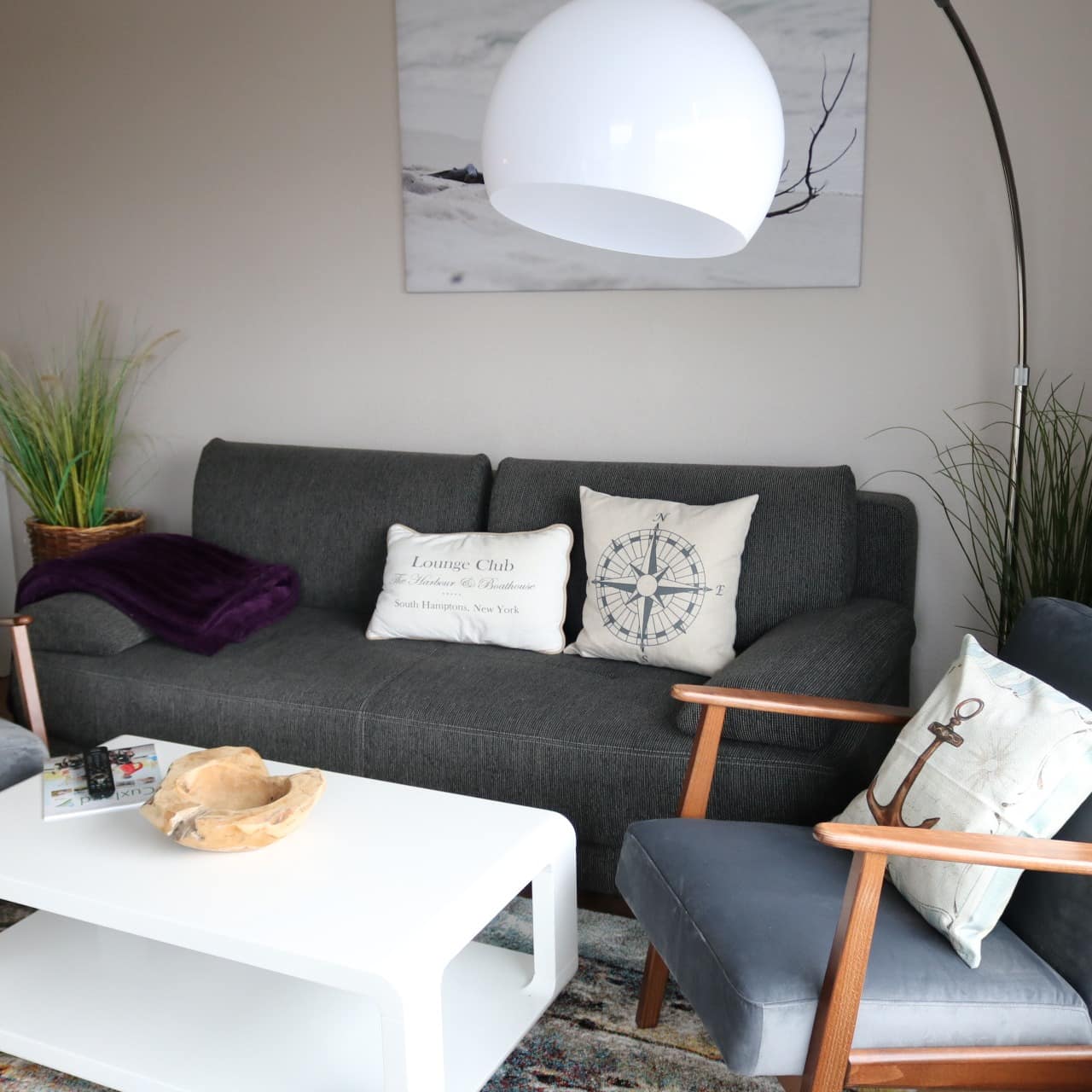 Modernes Wohnzimmer in einer Ferienwohnung in Sahlenburg