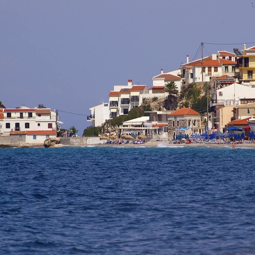 Auf Samos in Griechenland genießen Sie von zahlreichen Unterkünften Meerblicke.