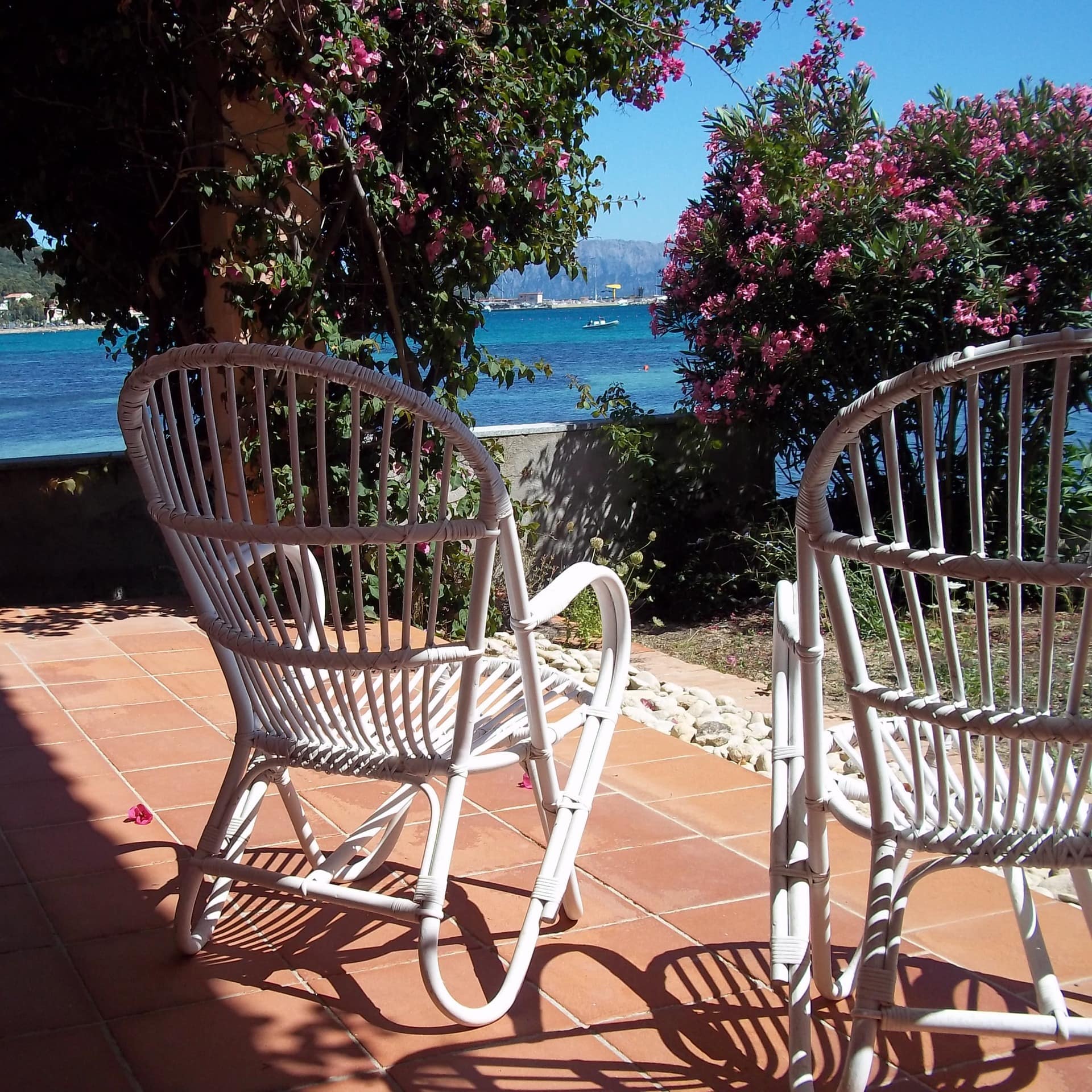 Ferienhaus auf Sardinien am Meer mit Terrasse mit Meerblick 