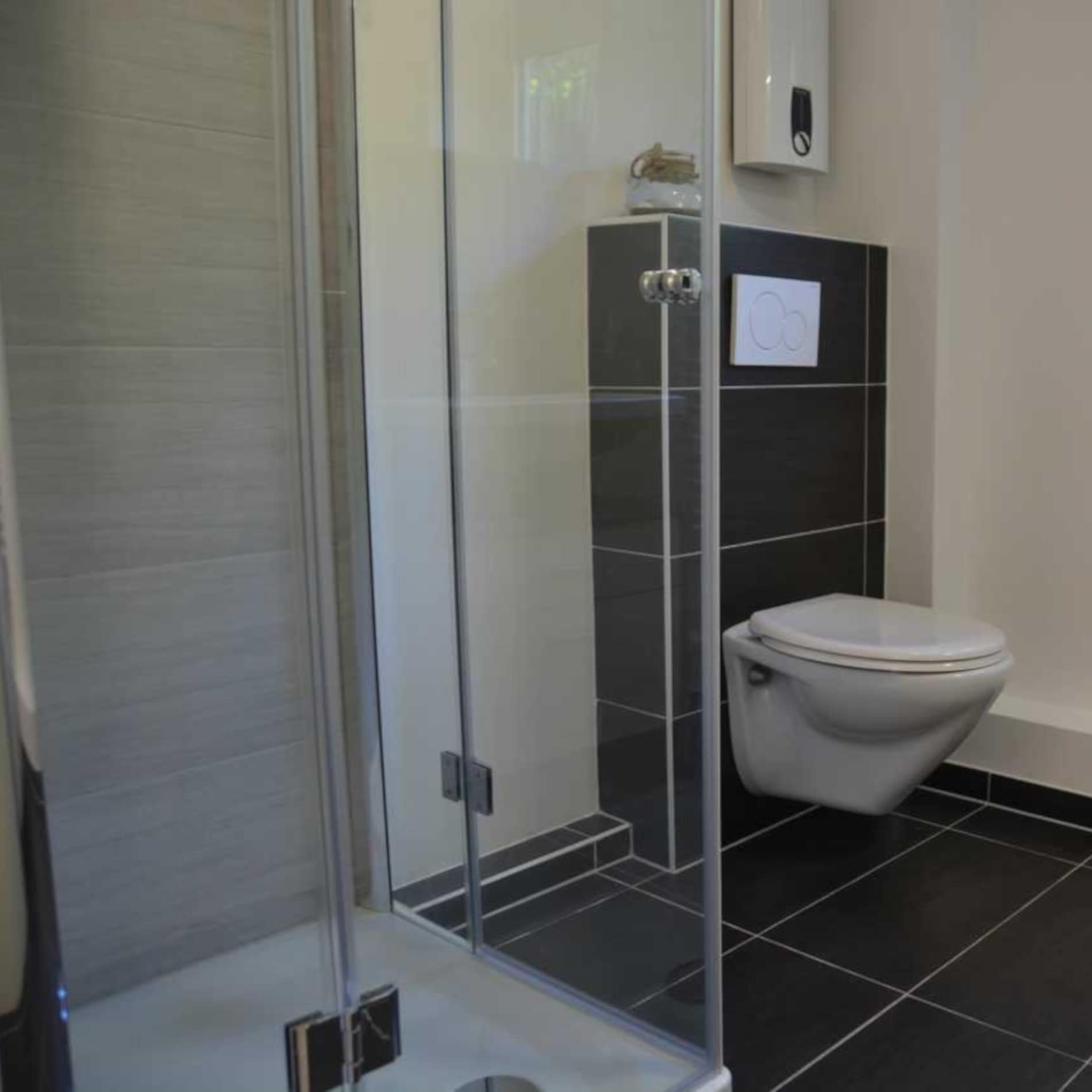 Modernes Bad in einer Ferienwohnung in Scharbeutz
