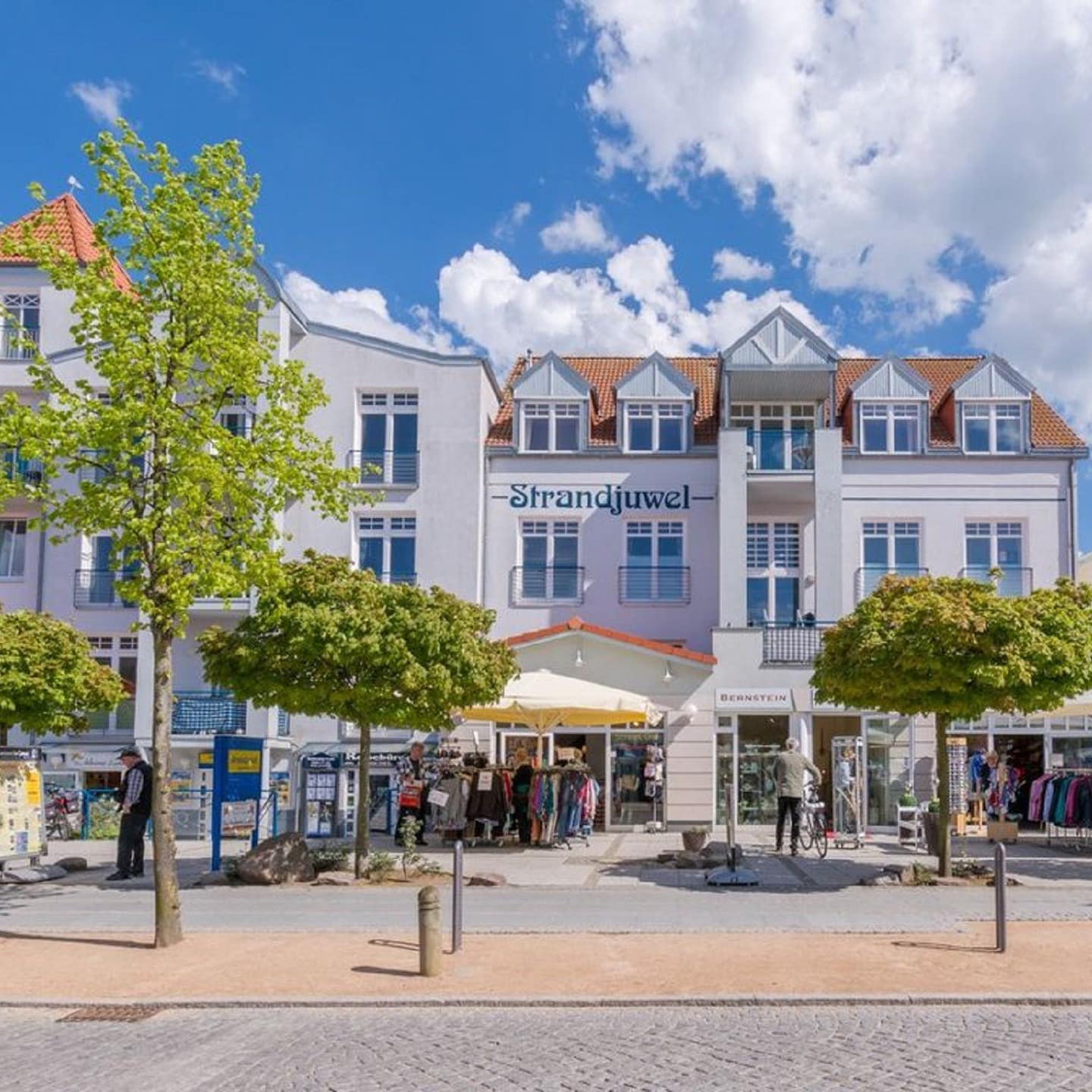 Ein Haus in Kühlungsborn mit Ferienwohnungen
