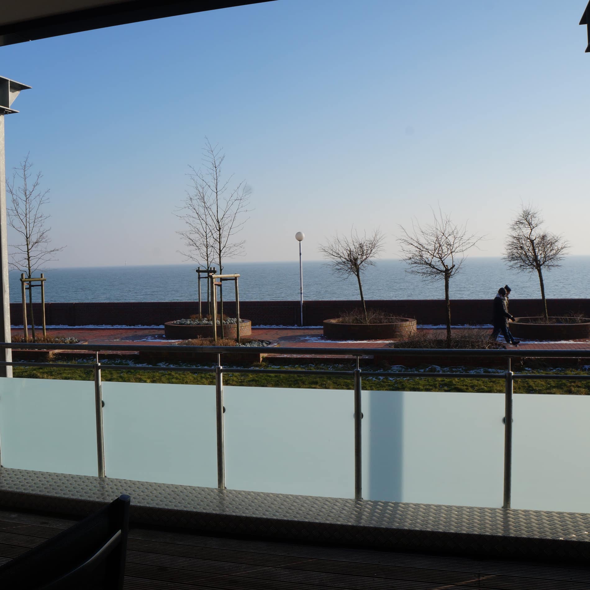 Ausblick einer hundefreundlichen Ferienwohnung in Wilhelmshaven direkt am Südstrand