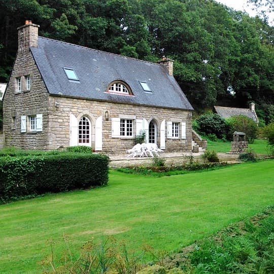 Ferienhaus in der Bretagne mit großem Garten