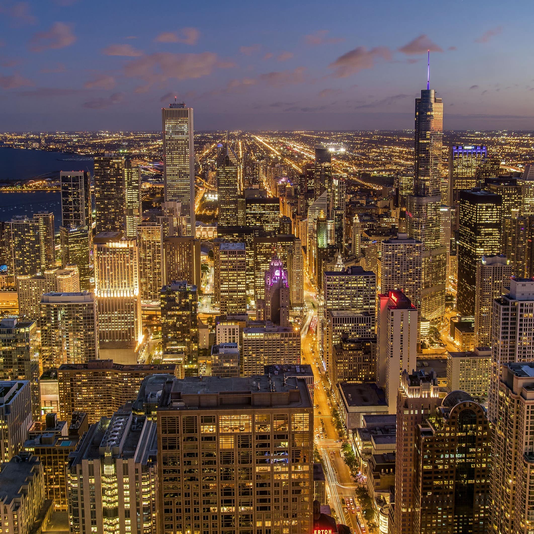 An aerial view of the Chicago skyline at night