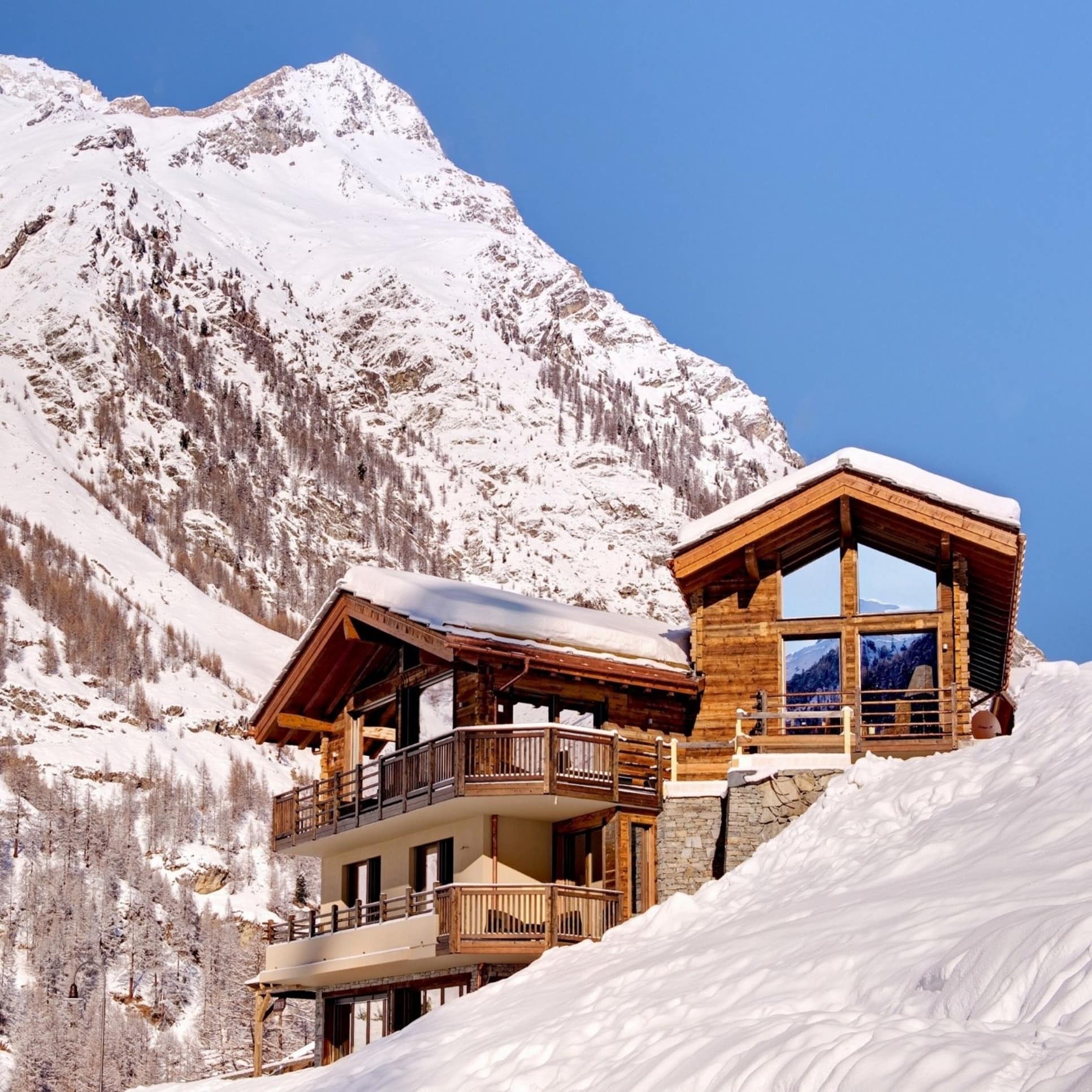 Ski-Chalet mit Balkon im Wallis