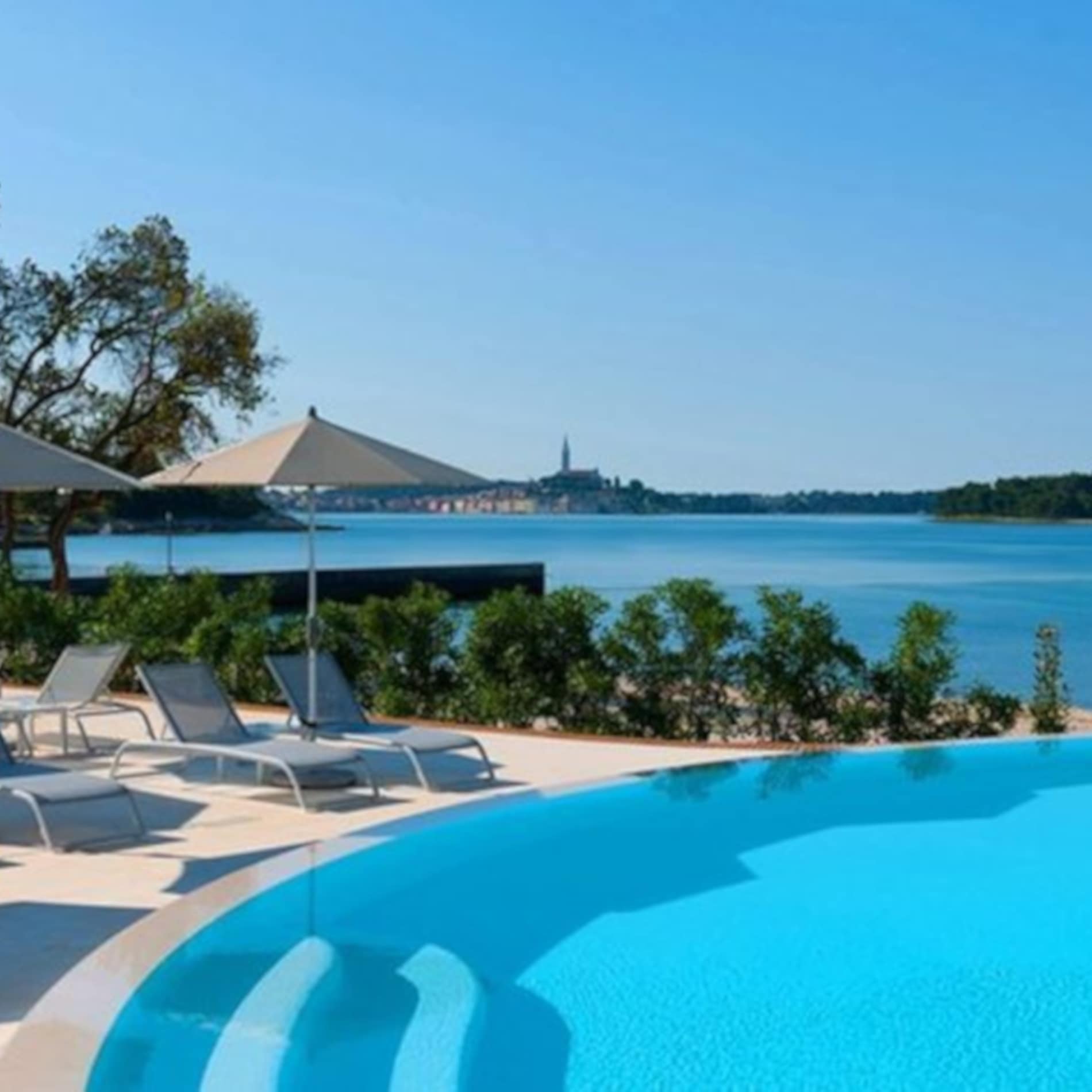 Ferienwohnung in Rovinj mit Außenpool direkt am Meer