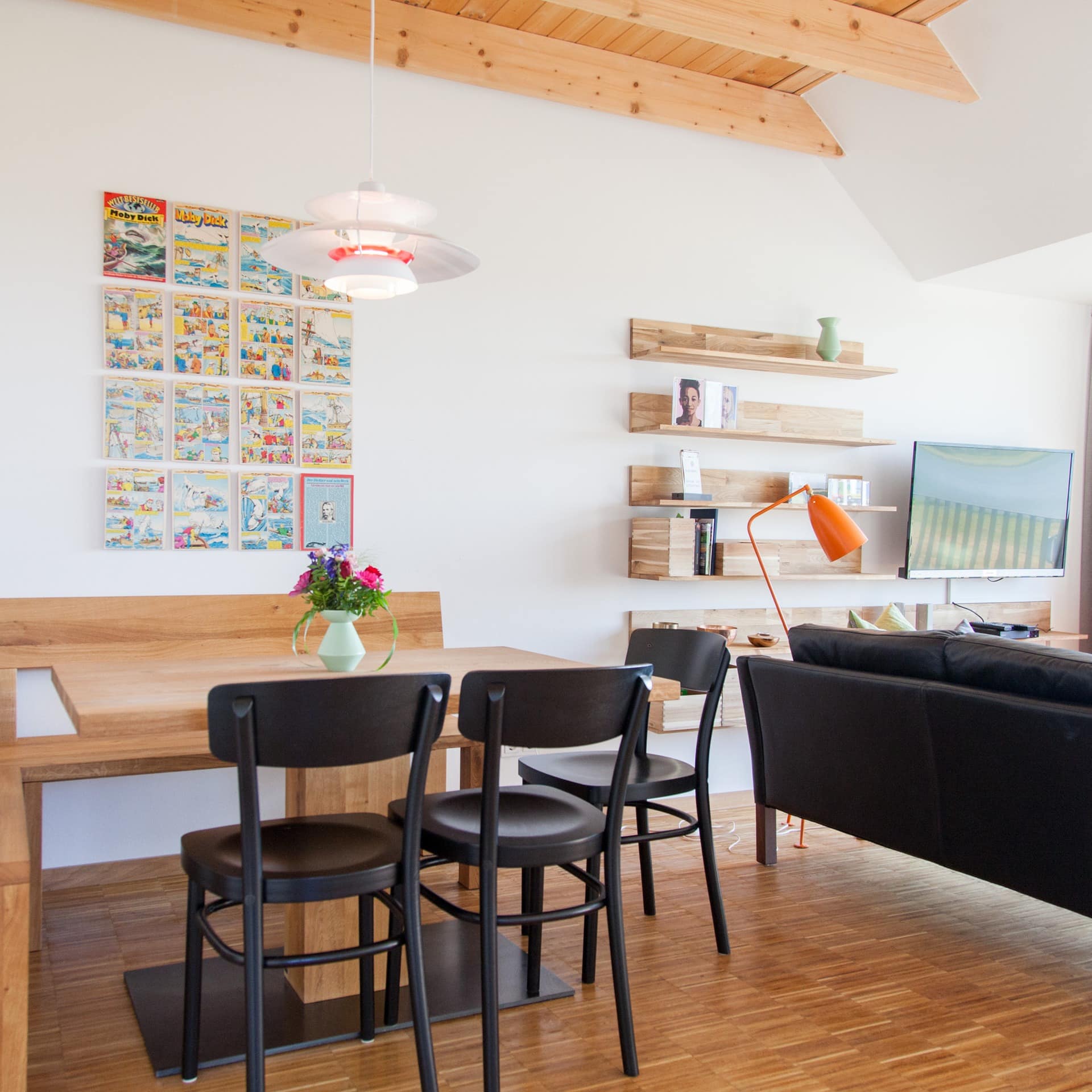 Wohnzimmer und Essbereich einer modernen Ferienwohnung auf Wangerooge