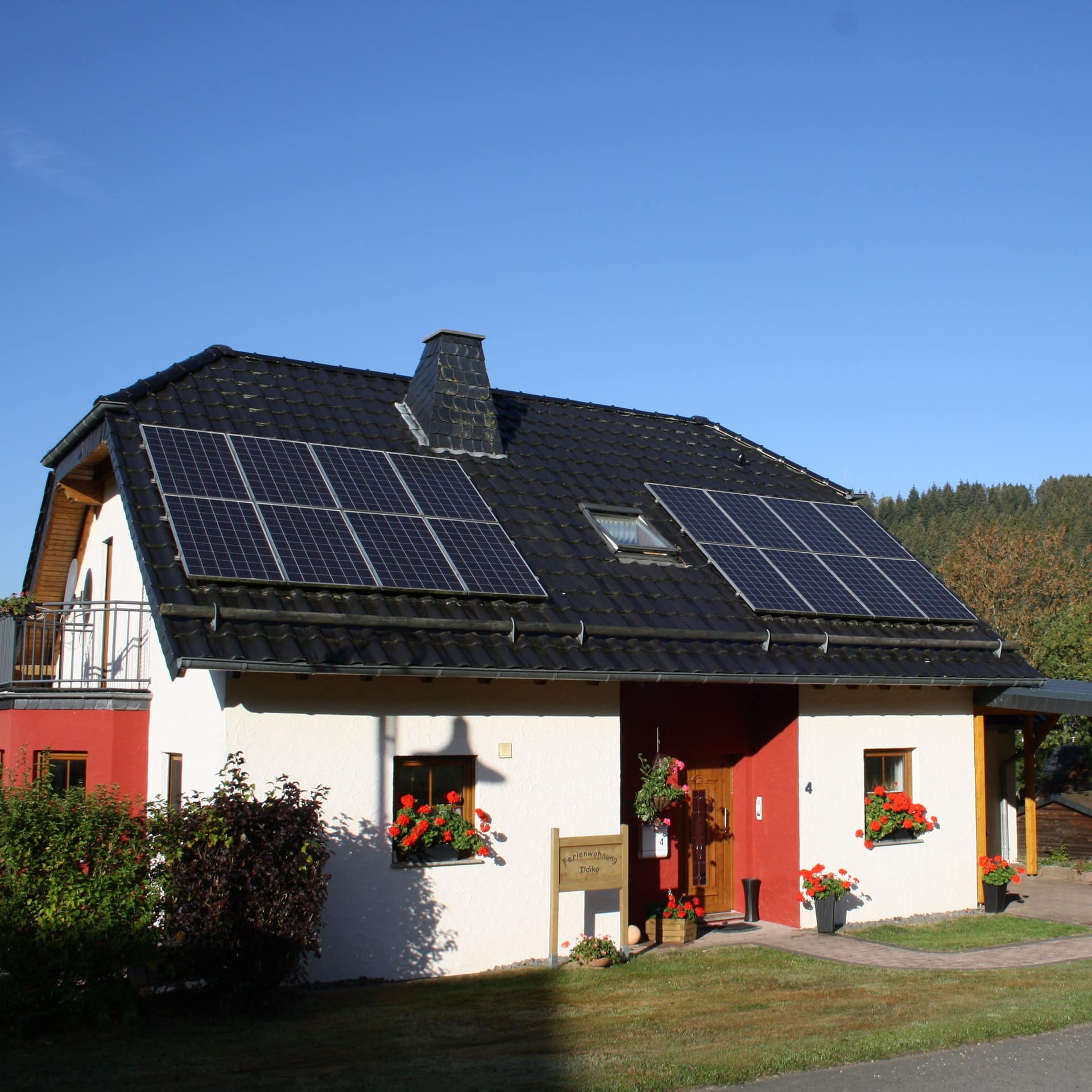 Haus mit Garten und Ferienwohnung in der Vulkaneifel