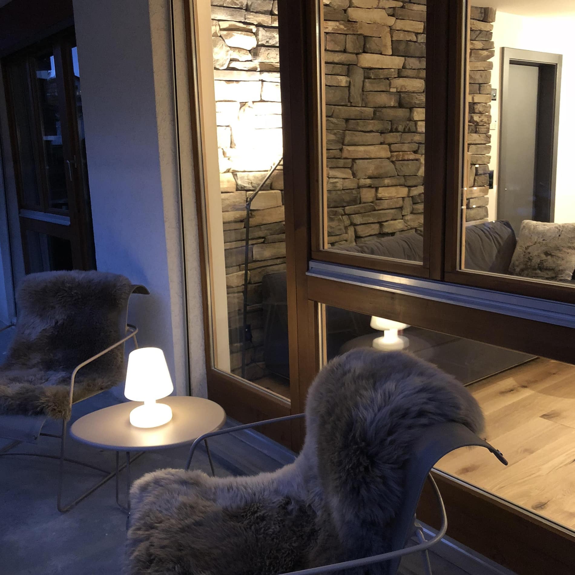 Modern eingerichtete Ferienwohnung in Zermatt mit Balkon