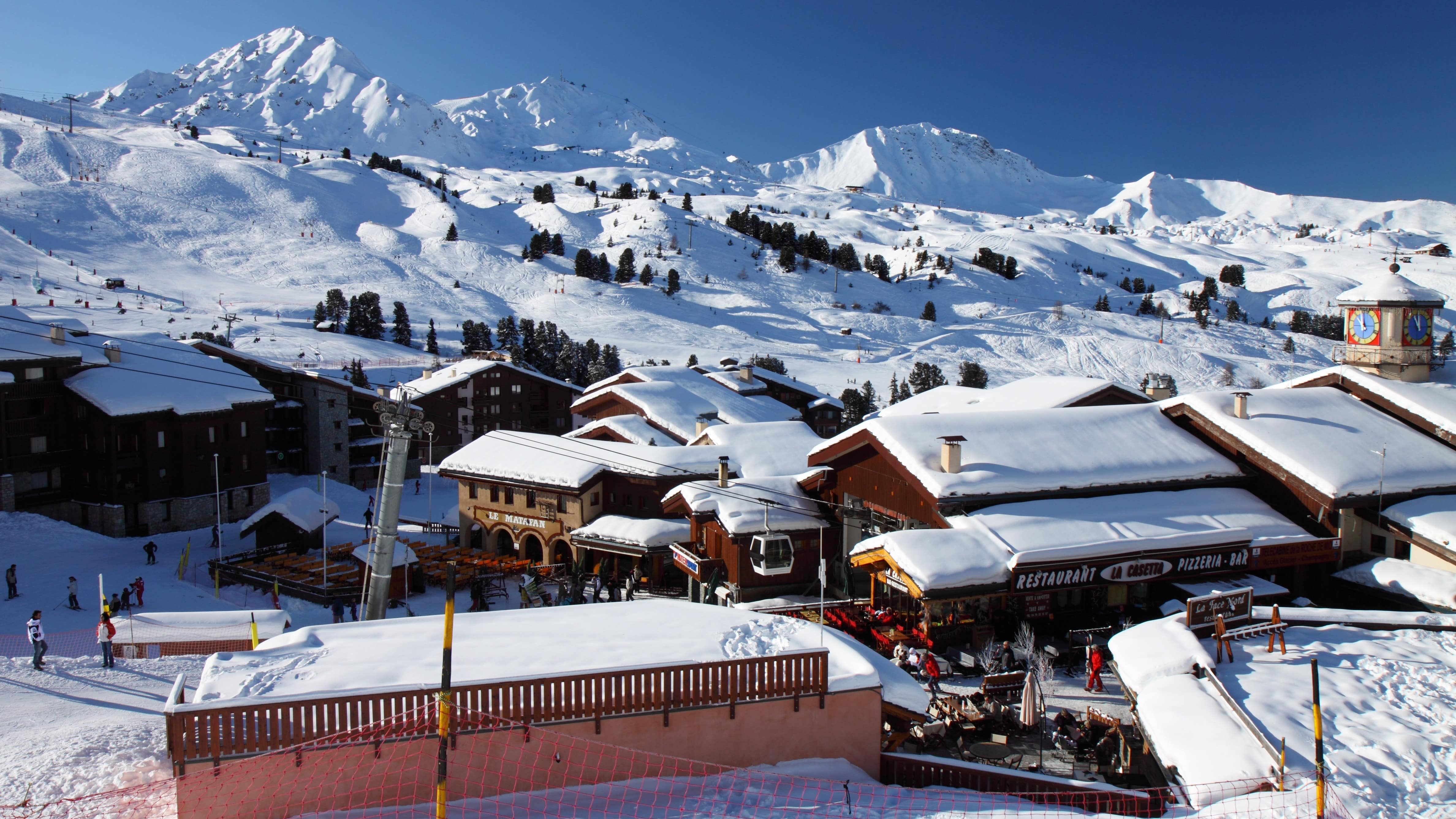 Französische Alpen: Skifahren und wohnen auf höchstem Niveau