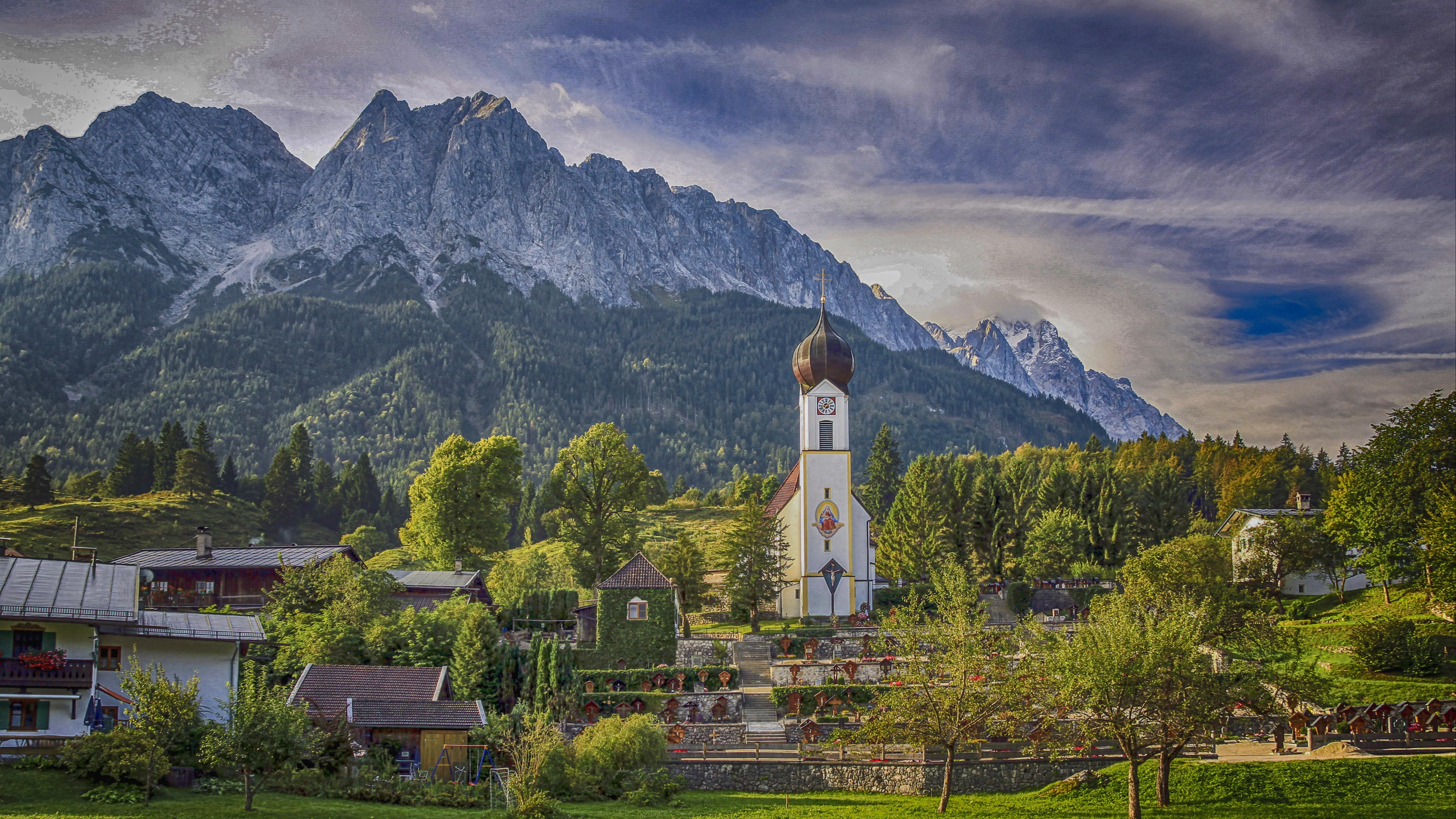 Im Garmisch-Partenkirchen Urlaub die Bergwelt erleben